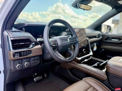 New 2026 GMC Yukon XL Denali Ultimate AWD/4WD image 10