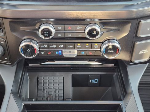 New 2026 Ford F250 Lariat w/ Black Appearance Package image 20