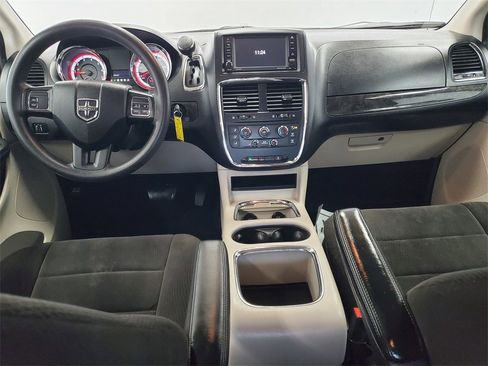 Used 2012 Dodge Grand Caravan SXT image 5