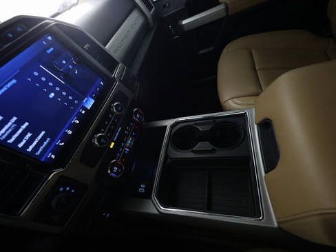 Used 2022 Ford F350 Lariat w/ Lariat Ultimate Package image 37