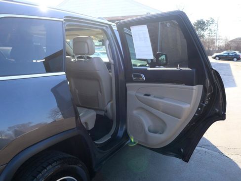 Used 2020 Jeep Grand Cherokee Limited AWD/4WD image 13