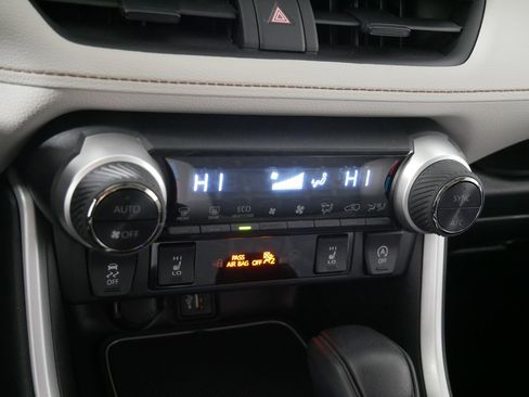 Used 2023 Toyota RAV4 XLE image 23