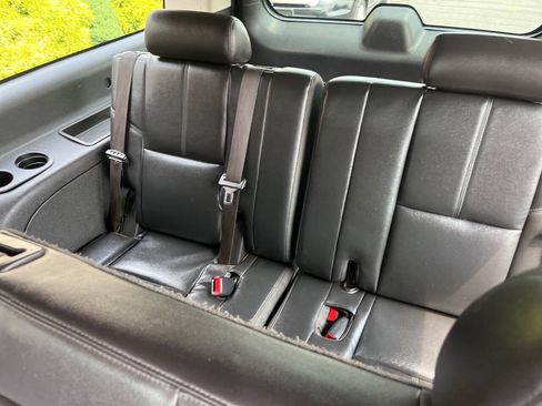 Used 2012 Chevrolet Suburban LT AWD/4WD image 23
