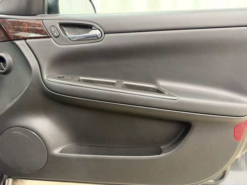 Used 2013 Chevrolet Impala LT w/ LT Sunroof Package image 23