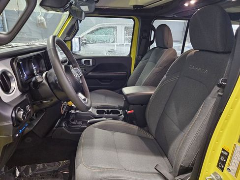 Used 2024 Jeep Wrangler Unlimited Sahara image 14