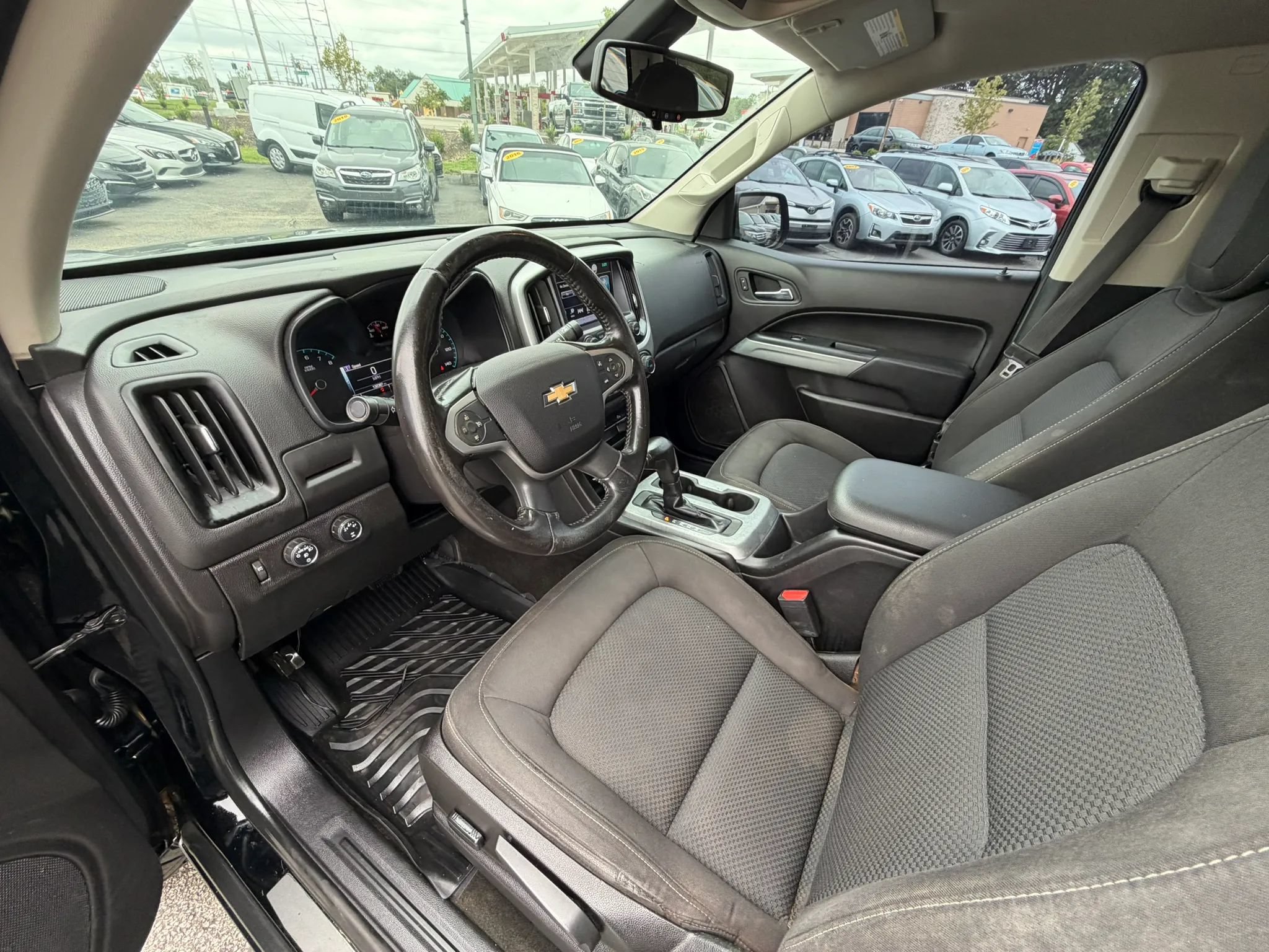 Used 2016 Chevrolet Colorado LT w/ Midnight Edition AWD/4WD image 16