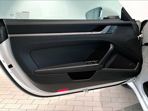 Used 2025 Porsche 911 Carrera image 26