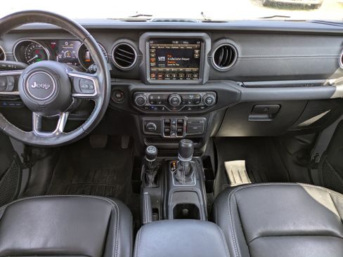 Used 2023 Jeep Wrangler Unlimited Sahara w/ Cold Weather Group AWD/4WD image 14