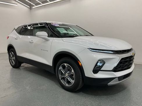 Used 2025 Chevrolet Blazer LT FWD image 8