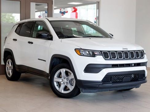 Used 2023 Jeep Compass Sport AWD/4WD image 6