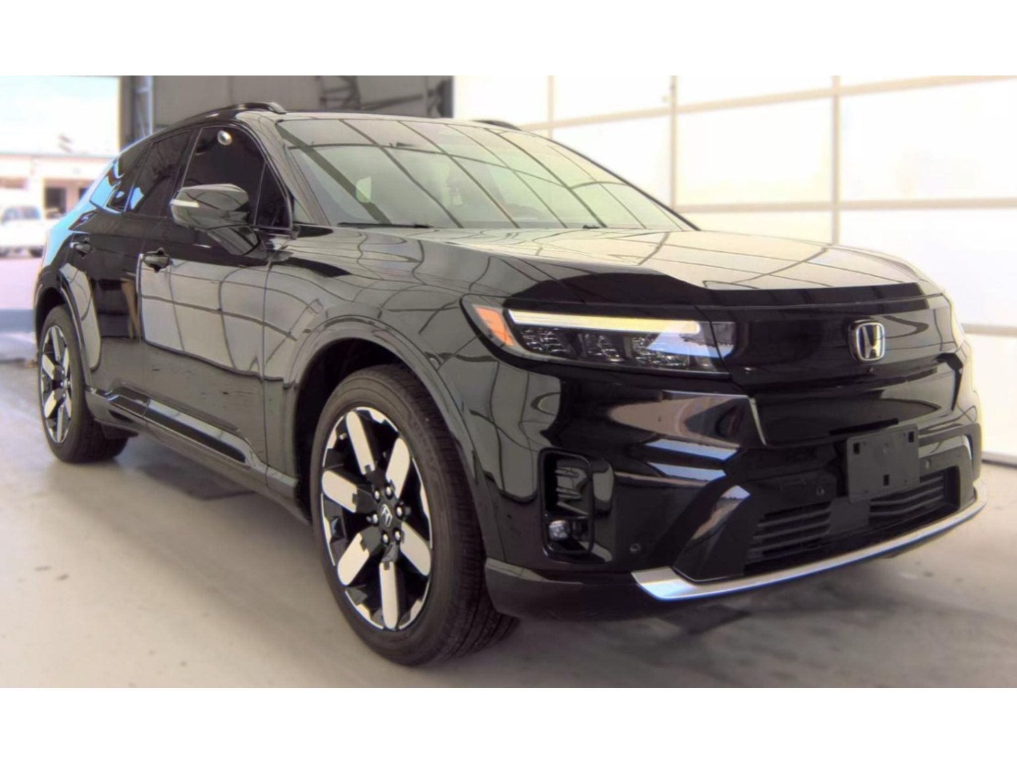 Used 2025 Honda Prologue Elite image 2