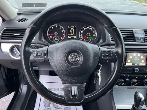 Used 2013 Volkswagen Passat 2.5 SE image 16