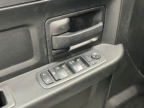 Used 2017 RAM 1500 Express w/ Express Value Package AWD/4WD image 17