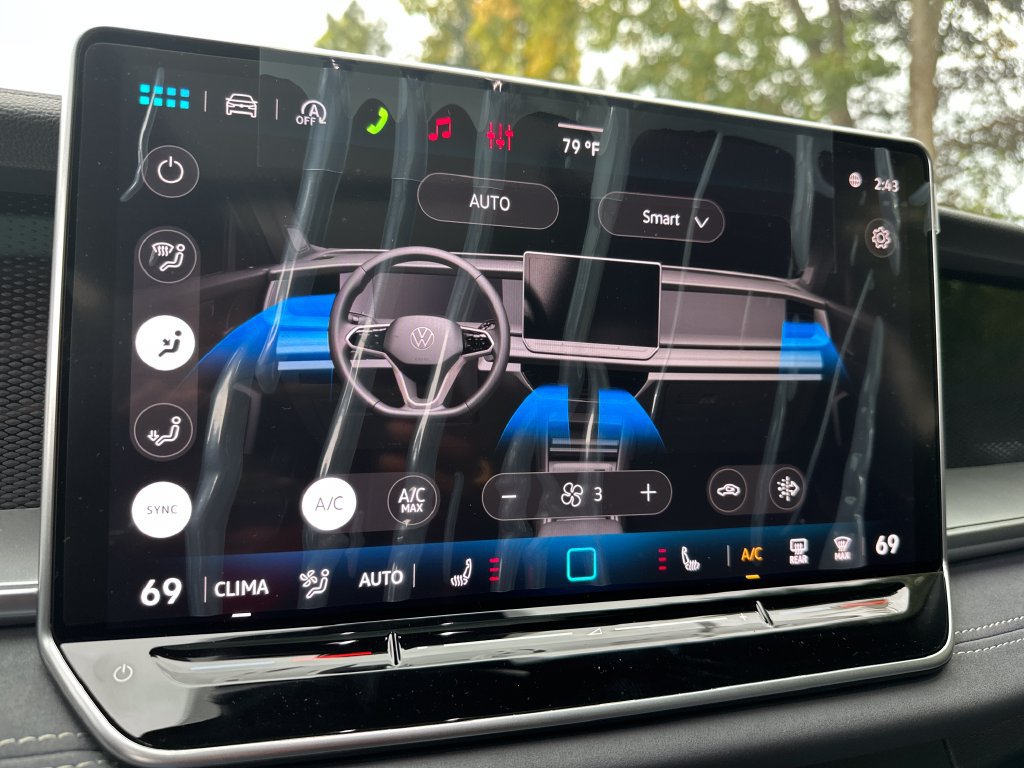 New 2026 Volkswagen Tiguan SE R-Line AWD/4WD image 16