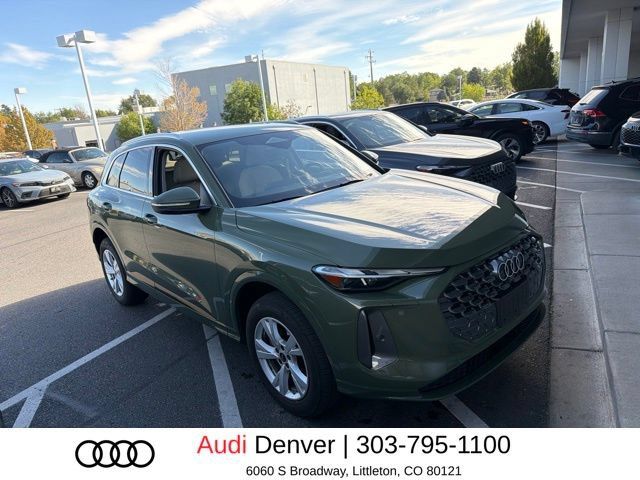 Used 2025 Audi Q5 Premium w/ Convenience Package AWD/4WD image 2
