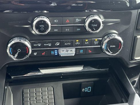 New 2025 Ford F250 Lariat w/ Lariat Ultimate Package image 25