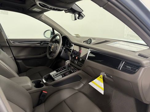 New 2026 Porsche Macan AWD/4WD image 15