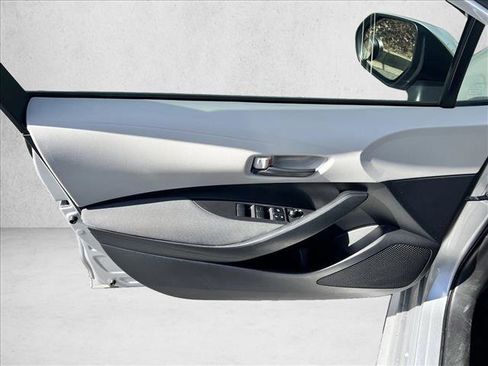 Certified 2022 Toyota Corolla LE image 11