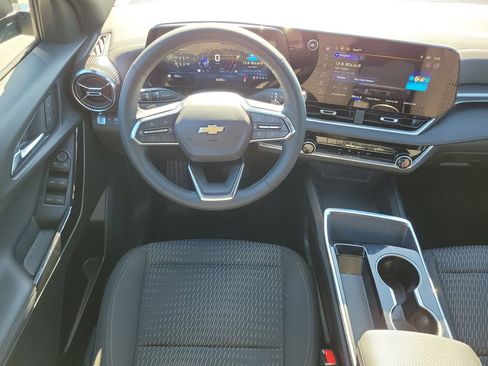 Used 2025 Chevrolet Equinox LT image 14