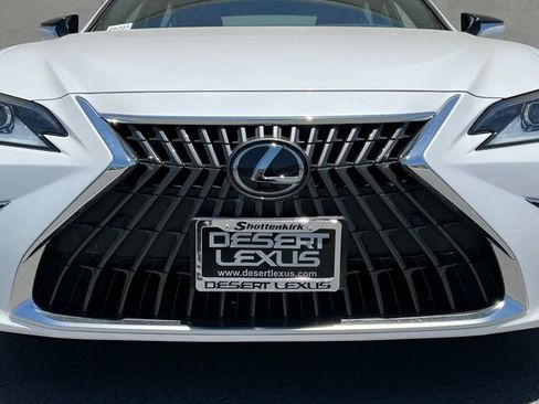 Used 2025 Lexus ES 350 w/ Premium Package FWD image 4