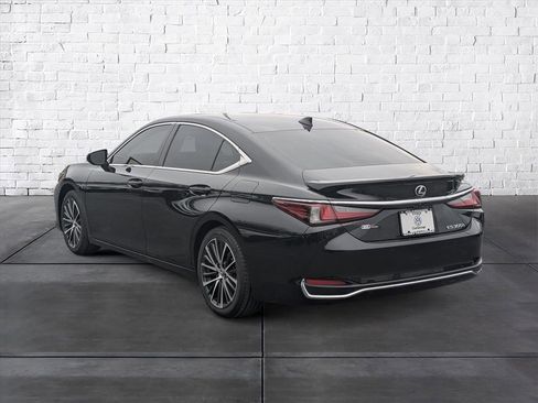 Used 2024 Lexus ES 300h w/ Premium Package image 5