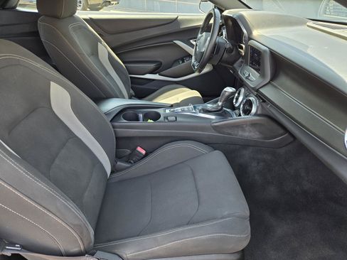 Used 2020 Chevrolet Camaro LT RWD image 26