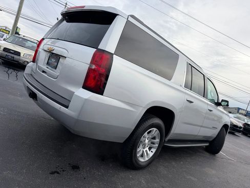 Used 2019 Chevrolet Suburban LT AWD/4WD image 59