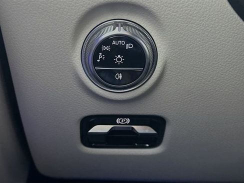 Used 2026 Mercedes-Benz C 300 Sedan image 10