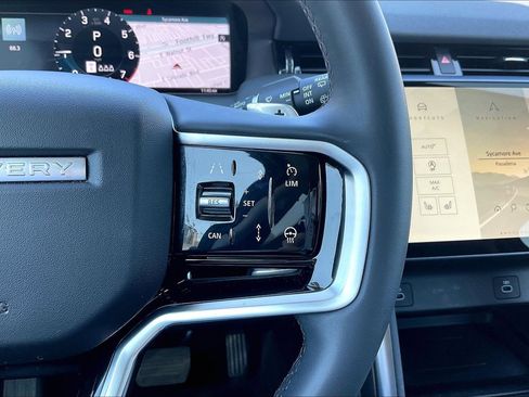 Used 2024 Land Rover Discovery Sport S image 23