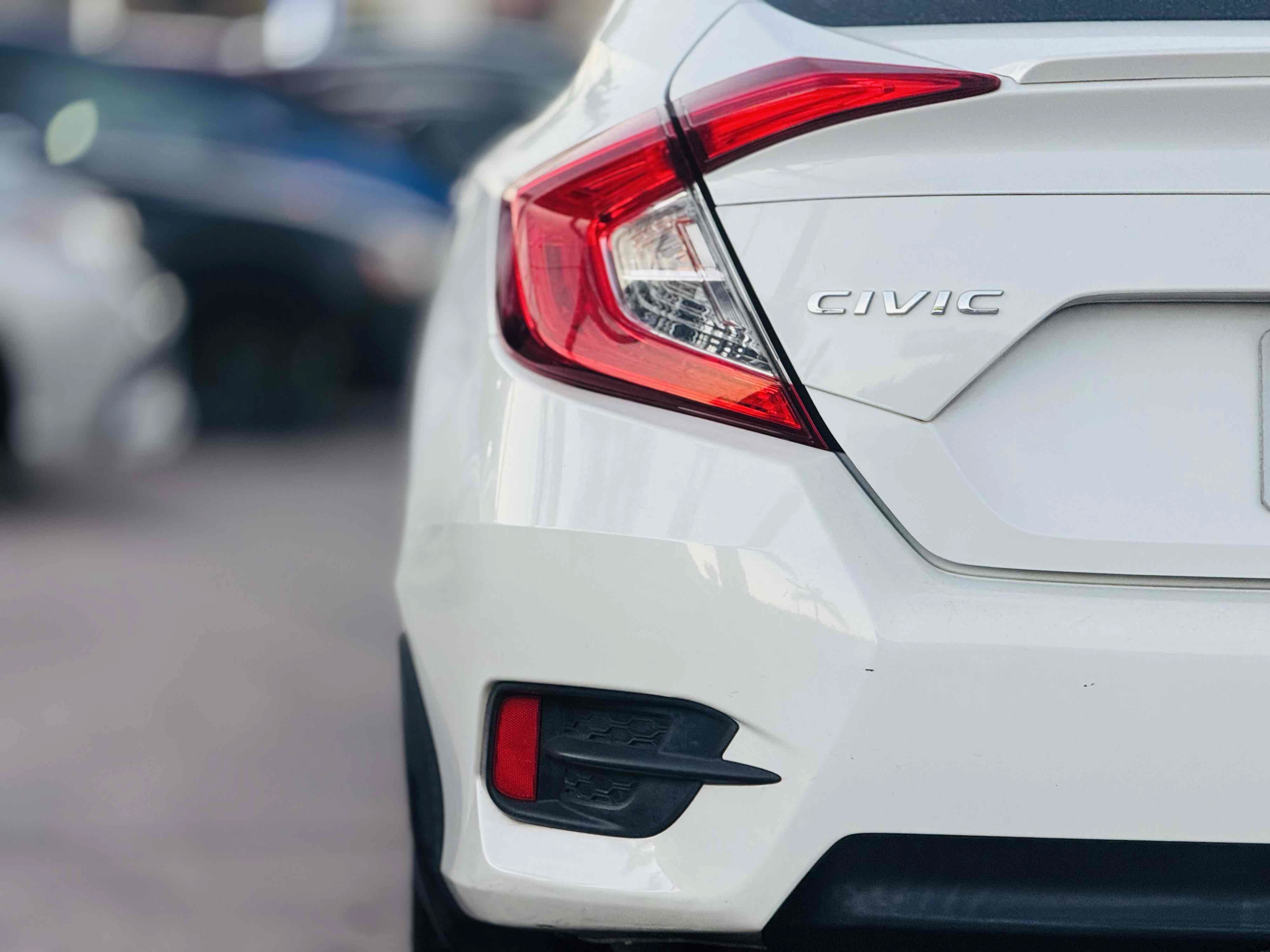 Used 2017 Honda Civic EX-L image 7