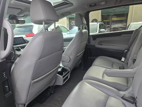 Used 2024 Honda Odyssey EX-L image 18