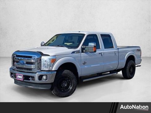 Used 2015 Ford F250 Lariat w/ Chrome Package image 1