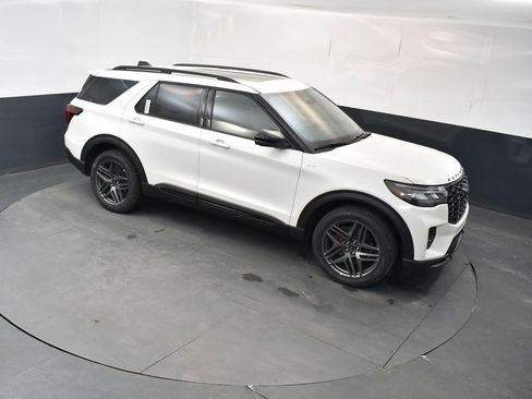 New 2026 Ford Explorer ST-Line image 22