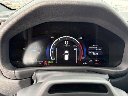 Used 2025 Lexus LX 700h F Sport image 20