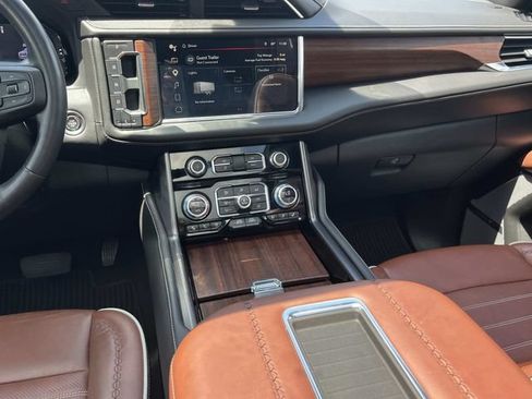 Used 2023 GMC Yukon XL Denali Ultimate AWD/4WD image 22