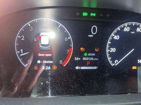 Used 2025 Honda HR-V Sport image 6