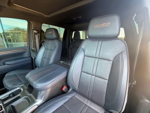 Used 2023 Chevrolet Silverado 1500 High Country w/ High Country Premium Package AWD/4WD image 18