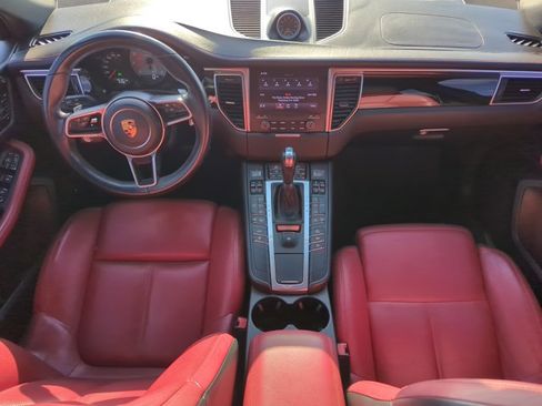 Used 2018 Porsche Macan S image 16