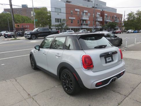 Used 2018 MINI Cooper S FWD image 5