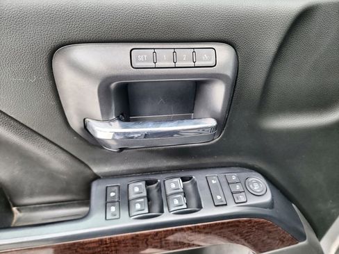 Used 2018 GMC Sierra 1500 SLT image 11