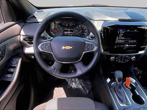 Certified 2023 Chevrolet Traverse LT FWD image 6