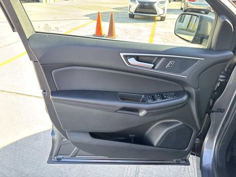 Used 2023 Ford Edge SEL image 19