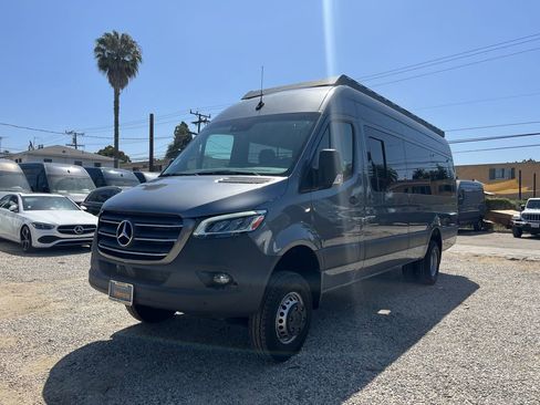 Used 2024 Mercedes-Benz Sprinter 3500 image 1