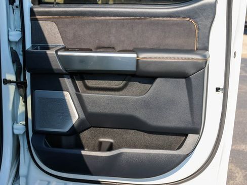 Used 2024 Ford F250 Platinum w/ FX4 Off-Road Package image 21