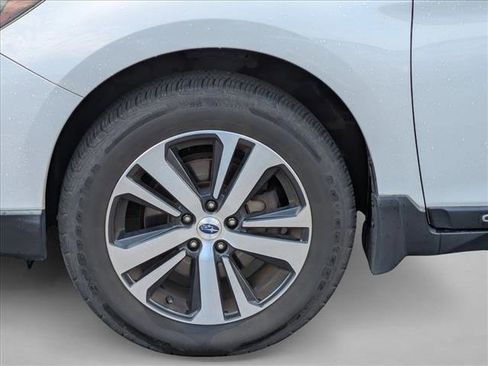 Used 2018 Subaru Outback 2.5i Limited AWD/4WD image 14