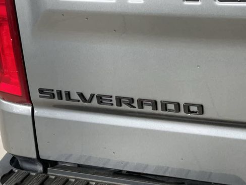 Used 2022 Chevrolet Silverado 1500 High Country w/ Technology Package AWD/4WD image 11
