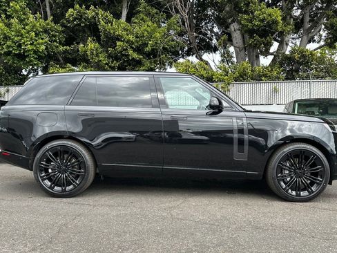 New 2026 Land Rover Range Rover Long Wheelbase SE AWD/4WD image 7