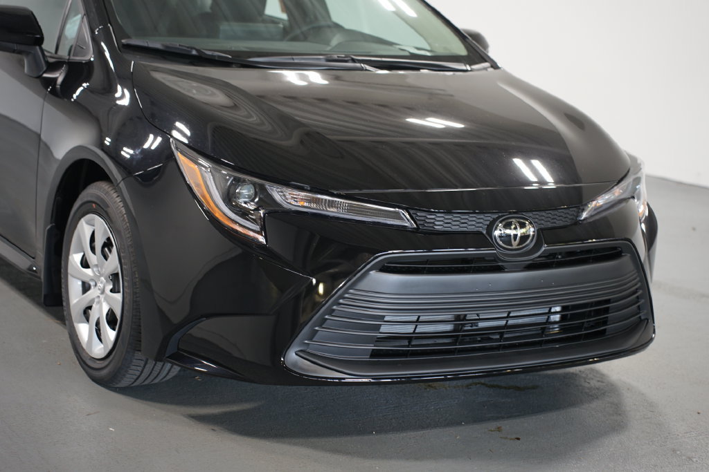 New 2027 Toyota Corolla LE FWD image 4