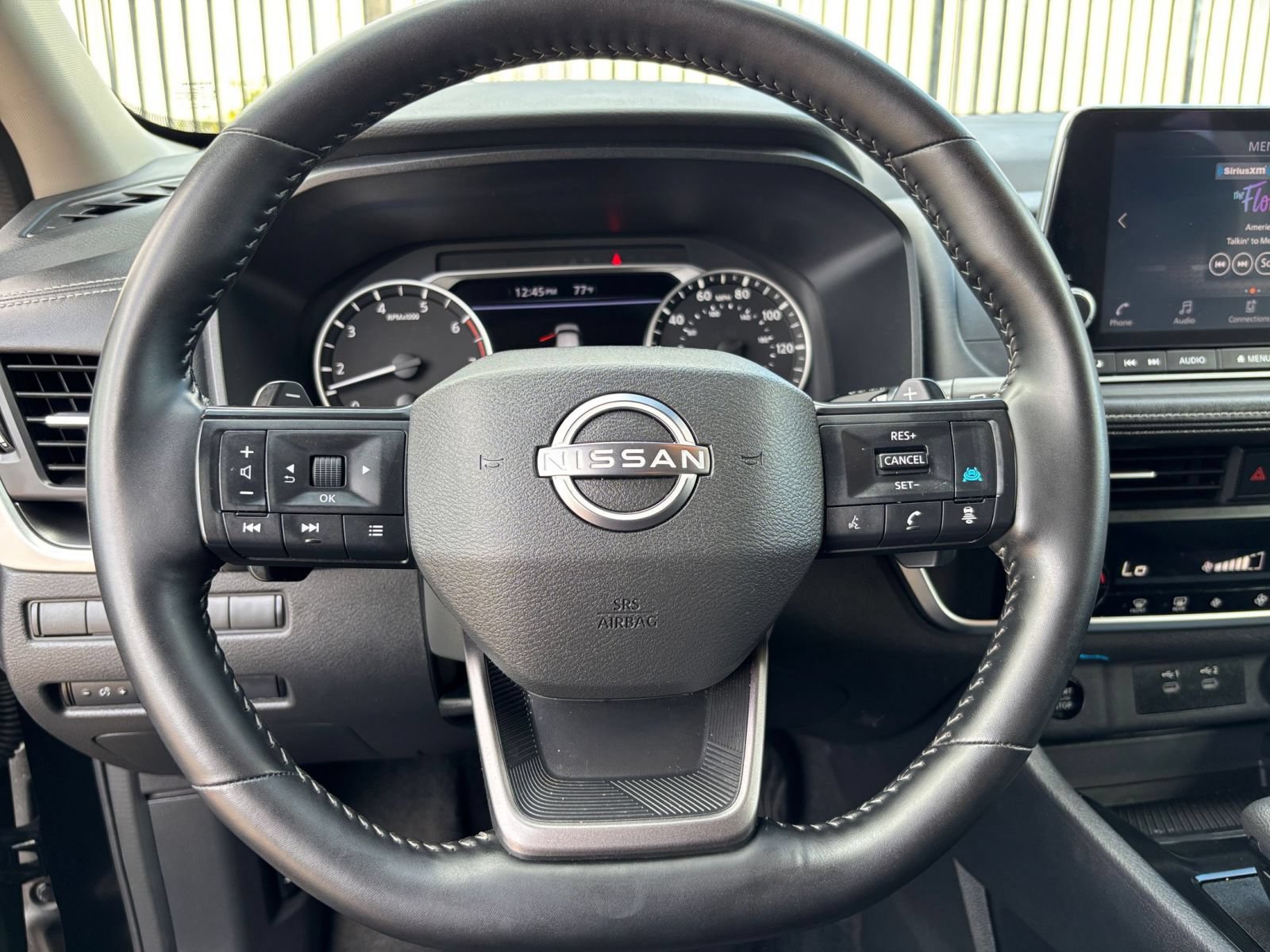 Used 2025 Nissan Rogue SV FWD image 29