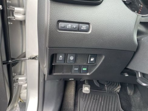 Used 2020 Nissan Rogue S w/ Special Edition Package image 18